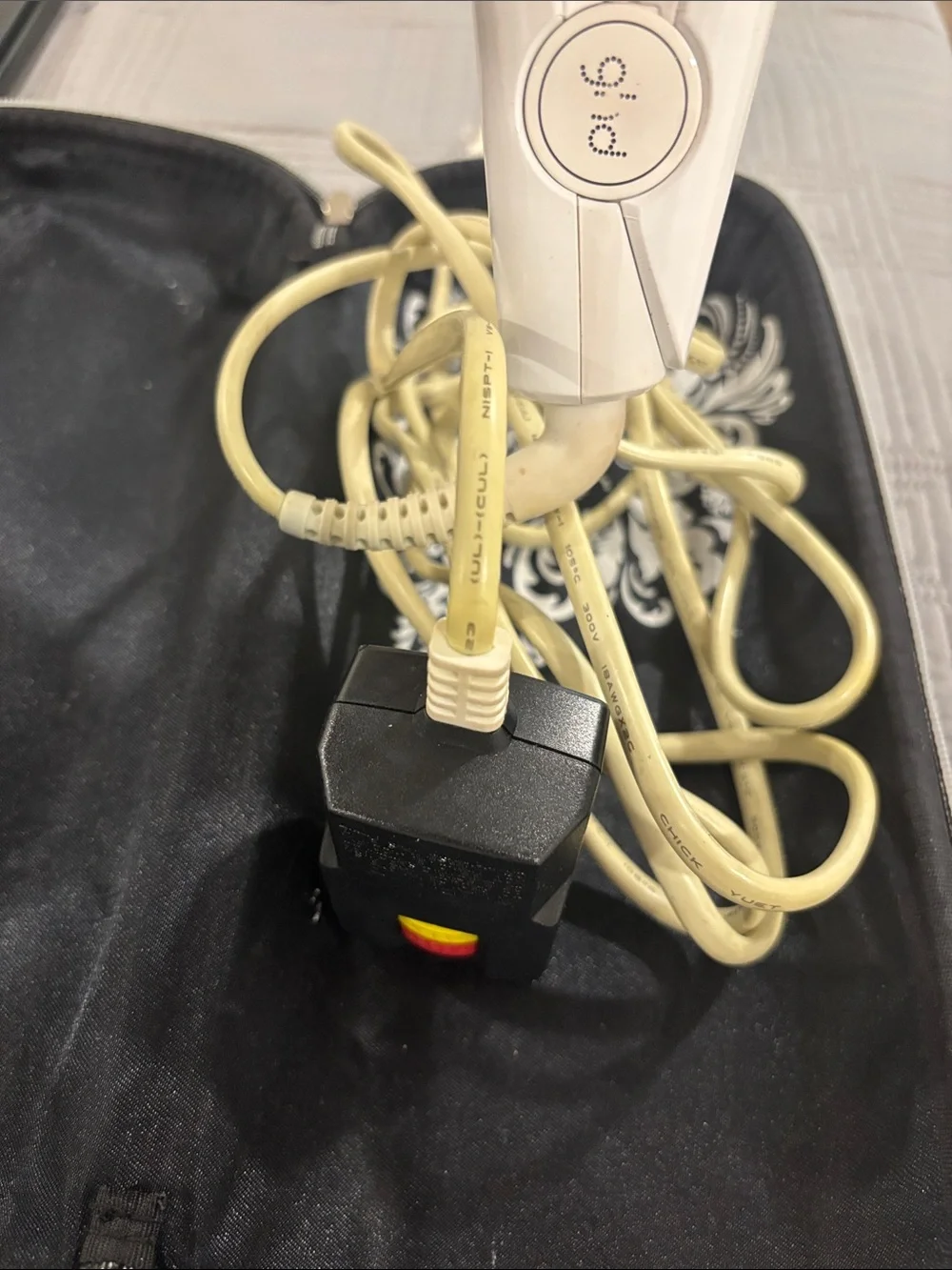 GHD straightener with original Hard Shell Case